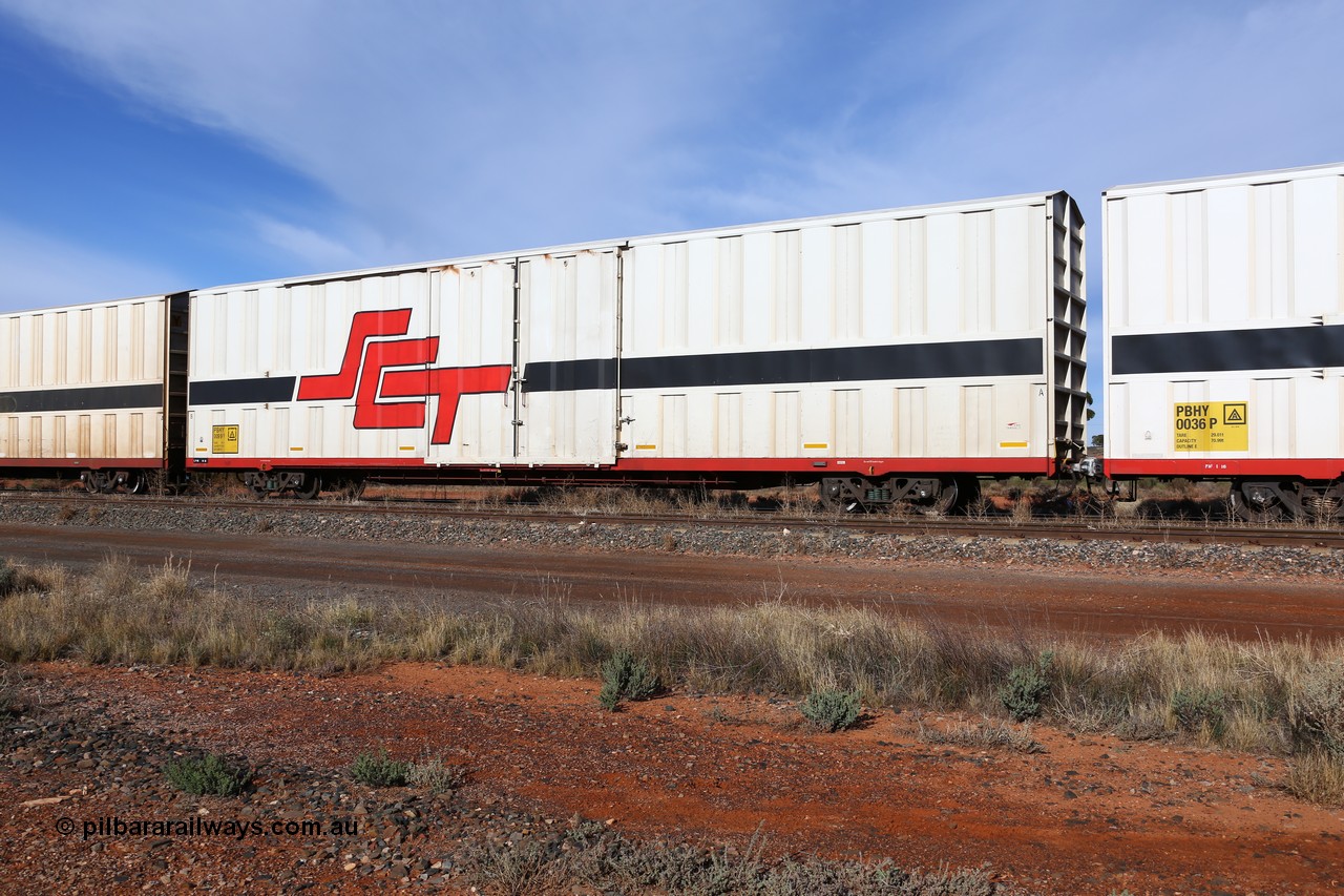 160523 2828
Parkeston, SCT train 7GP1 which operates from Parkes NSW (Goobang Junction) to Perth, PBHY type covered van PBHY 0099 Greater Freighter, built by CSR Meishan Rolling Stock Co China in 2014.
Keywords: PBHY-type;PBHY0099;CSR-Meishan-China;