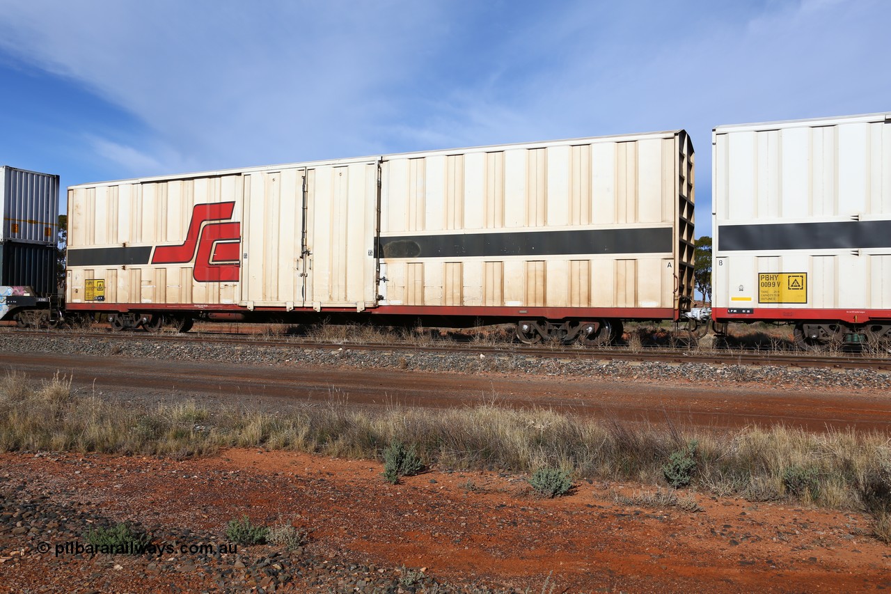 160523 2829
Parkeston, SCT train 7GP1 which operates from Parkes NSW (Goobang Junction) to Perth, PBHY type covered van PBHY 0010 Greater Freighter, one of thirty five units built by Gemco WA in 2005 with plain white doors.
Keywords: PBHY-type;PBHY0010;Gemco-WA;