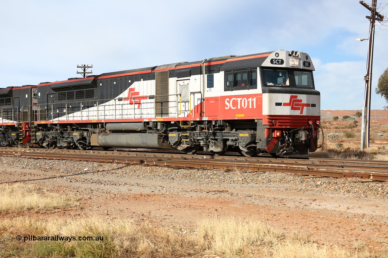 160523 2869
Parkeston, SCT train 7GP1 which operates from Parkes NSW (Goobang Junction) to Perth, SCT class SCT 011 serial 07-1735 lead unit is an EDI Downer built EMD model GT46C-ACe, departs with 70 waggons for 5231 tonnes and 1647.5 metres length.
Keywords: SCT-class;SCT011;07-1735;EDI-Downer;EMD;GT46C-ACe;
