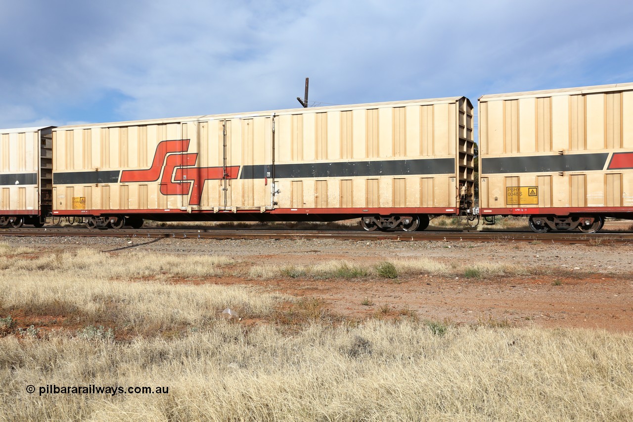 160523 2880
Parkeston, SCT train 7GP1 which operates from Parkes NSW (Goobang Junction) to Perth, PBHY type covered van PBHY 0059 Greater Freighter, one of a second batch of thirty units built by Gemco WA without the Greater Freighter signage.
Keywords: PBHY-type;PBHY0059;Gemco-WA;