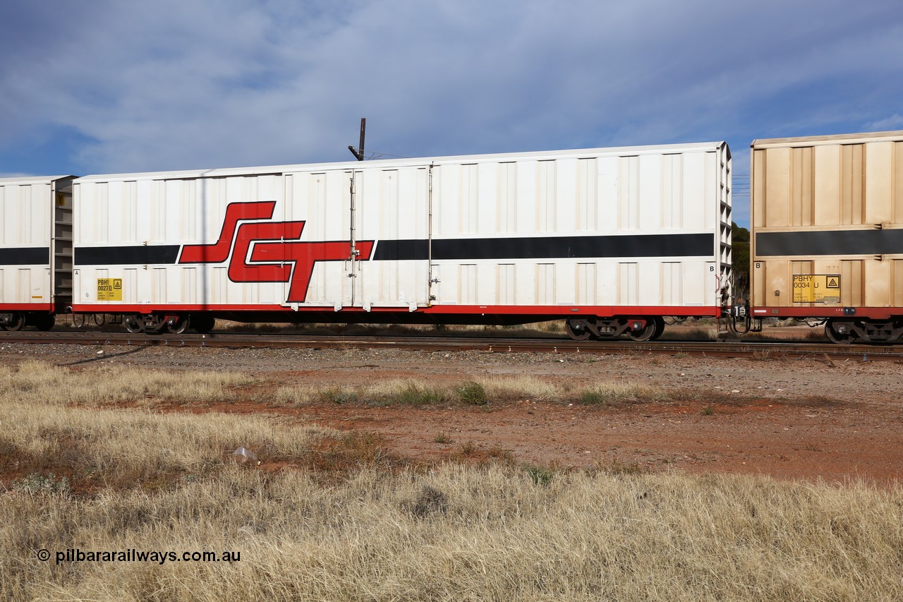 160523 2892
Parkeston, SCT train 7GP1 which operates from Parkes NSW (Goobang Junction) to Perth, PBHY type covered van PBHY 0027 Greater Freighter, one of thirty five units built by Gemco WA in 2005 without the Greater Freighter signage.
Keywords: PBHY-type;PBHY0027;Gemco-WA;