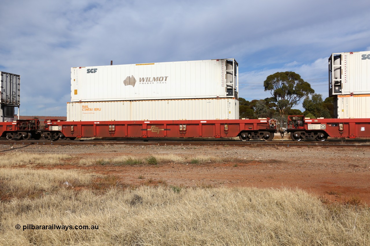 160523 2910
Parkeston, SCT train 7GP1 which operates from Parkes NSW (Goobang Junction) to Perth, PWWY type PWWY 0036 one of forty well waggons built by Bradken NSW for SCT, loaded with a 48' MFG1 type Rail Containers box SCFU 412534 and a 46 ' MFRG type former Wilmot Freeze Haul reefer now SCFU 814048.
Keywords: PWWY-type;PWWY0036;Bradken-NSW;