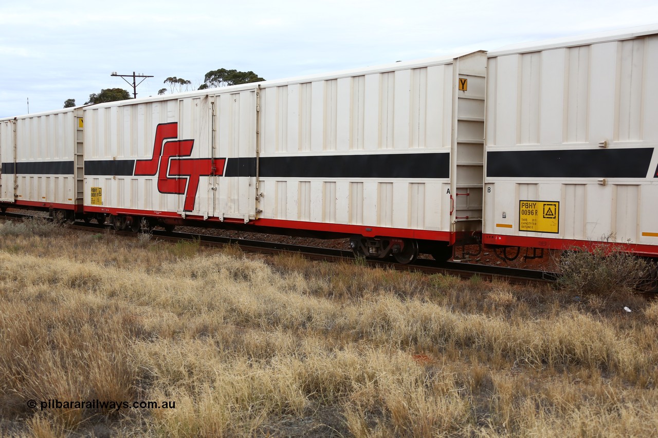 160524 3651
Kalgoorlie, SCT train 2PM9 operating from Perth to Melbourne, PBHY type covered van PBHY 0001 Greater Freighter, type leader of thirty five units built by Gemco WA in 2005.
Keywords: PBHY-type;PBHY0001;Gemco-WA;