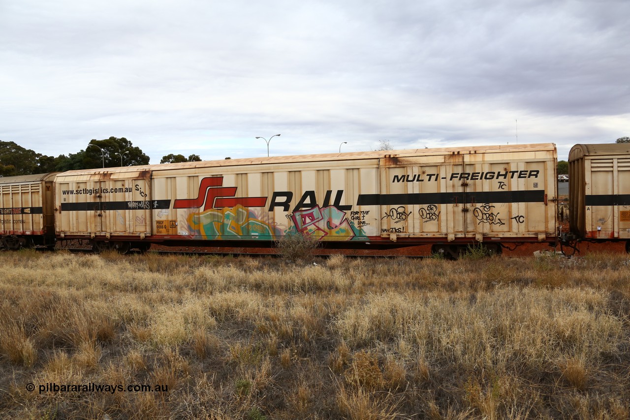 160524 3689
Kalgoorlie, SCT train 2PM9 operating from Perth to Melbourne, PBGY type covered van PBGY 0086 Multi-Freighter, one of eighty units built by Gemco WA.
Keywords: PBGY-type;PBGY0086;Gemco-WA;