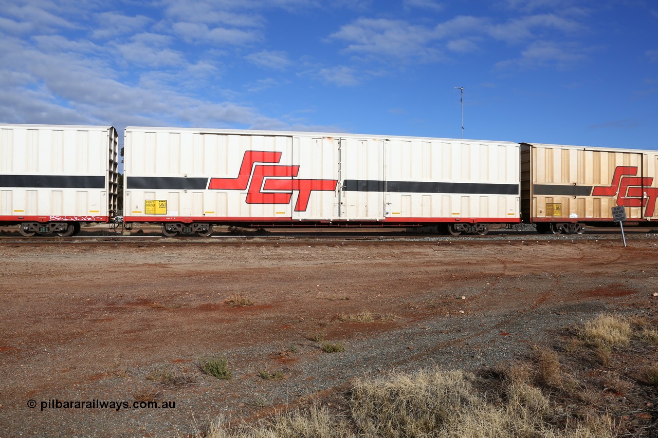 160525 4609
Parkeston, SCT train 3PG1 which operates from Perth to Parkes NSW (Goobang Junction), PBHY type covered van PBHY 0069 Greater Freighter, built by CSR Meishan Rolling Stock Co China in 2014 without the Greater Freighter signage.
Keywords: PBHY-type;PBHY0069;CSR-Meishan-China;