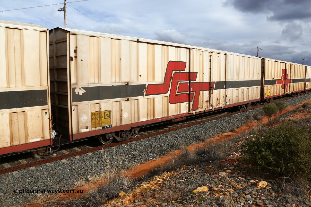 160526 5324
West Kalgoorlie, SCT train 3MP9 operating from Melbourne to Perth, PBHY type covered van PBHY 0009 Greater Freighter, one of thirty five units built by Gemco WA in 2005 without the Greater Freighter signage.
Keywords: PBHY-type;PBHY0009;Gemco-WA;