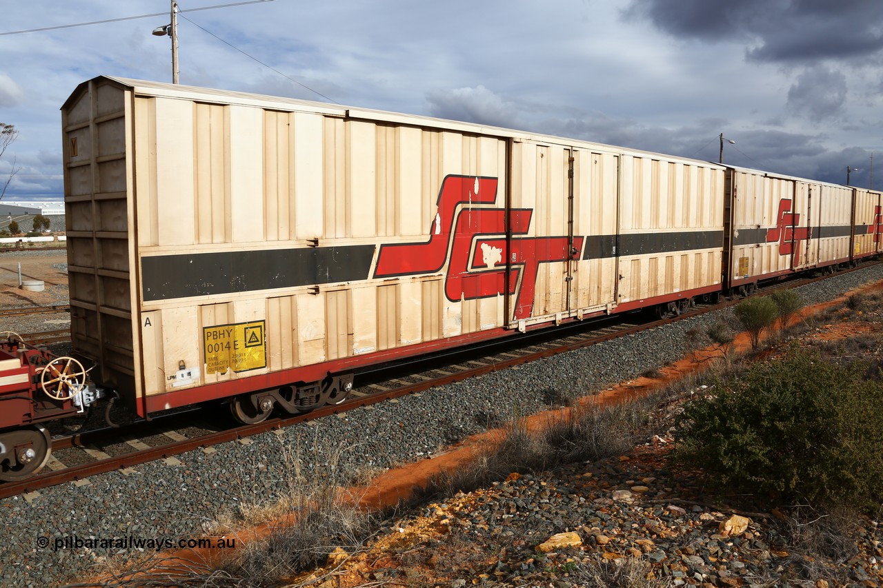 160526 5325
West Kalgoorlie, SCT train 3MP9 operating from Melbourne to Perth, PBHY type covered van PBHY 0014 Greater Freighter, one of thirty five units built by Gemco WA in 2005 without the Greater Freighter signage.
Keywords: PBHY-type;PBHY0014;Gemco-WA;