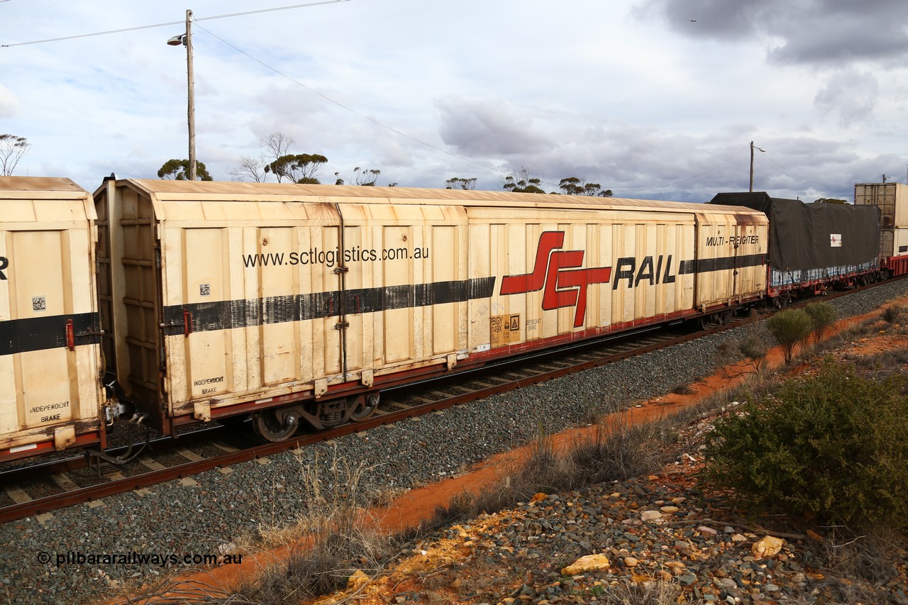 160526 5335
West Kalgoorlie, SCT train 3MP9 operating from Melbourne to Perth, PBGY type covered van PBGY 0149 Multi-Freighter, one of eighty units built by Gemco WA, with Independent Brake signage.
Keywords: PBGY-type;PBGY0149;Gemco-WA;