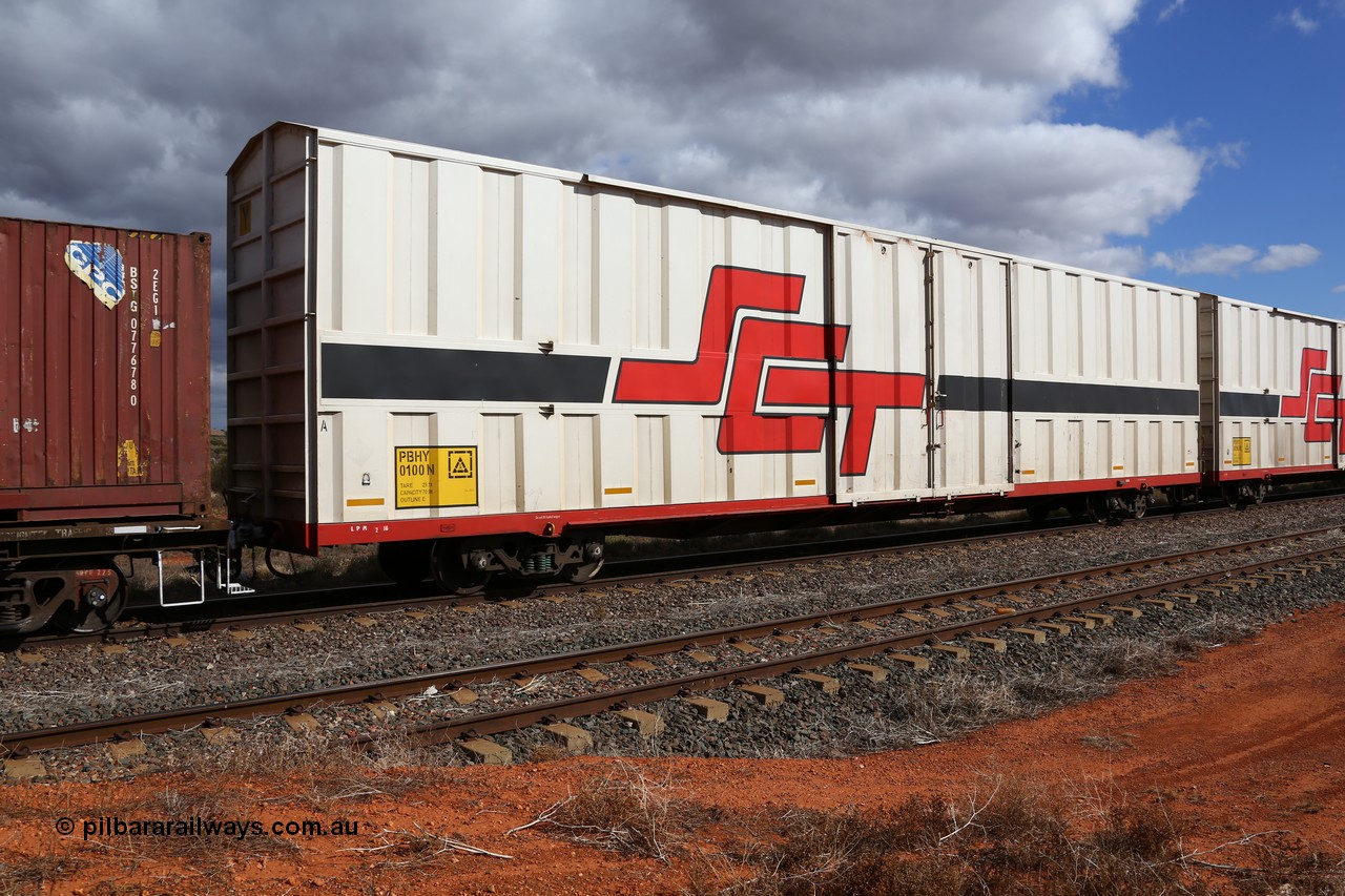 160529 8882
Parkeston, SCT train 6MP9 operating from Melbourne to Perth, PBHY type covered van PBHY 0100 Greater Freighter, built by CSR Meishan Rolling Stock Co China in 2014 without the Greater Freighter signage.
Keywords: PBHY-type;PBHY0100;CSR-Meishan-China;