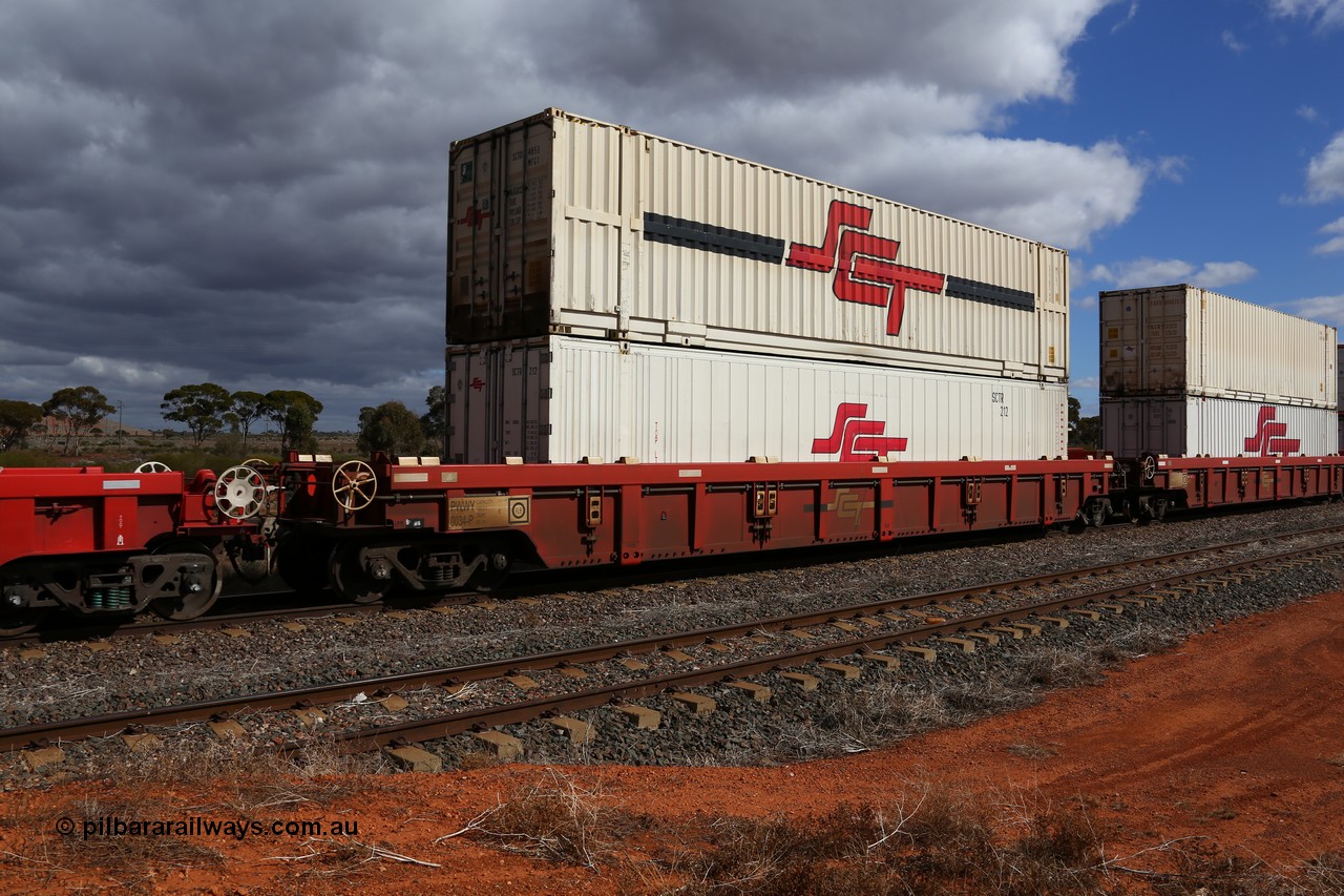 160529 8888
Parkeston, SCT train 6MP9 operating from Melbourne to Perth, PWWY type PWWY 0034 one of forty well waggons built by Bradken NSW for SCT, loaded with a 48' SCT reefer SCTR 212 and a 48' MFG1 type SCT box SCTDS 4853.
Keywords: PWWY-type;PWWY0034;Bradken-NSW;