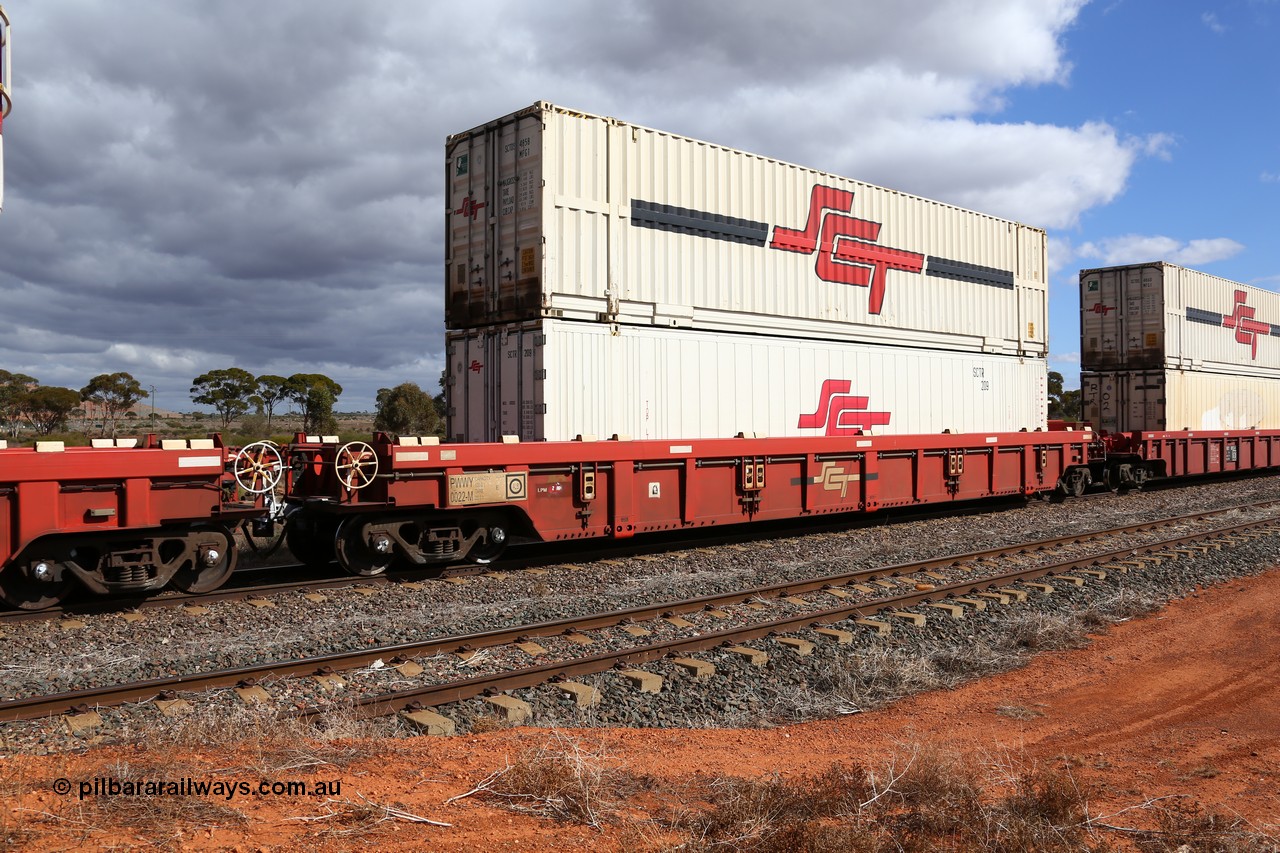 160529 8892
Parkeston, SCT train 6MP9 operating from Melbourne to Perth, PWWY type PWWY 0022 one of forty well waggons built by Bradken NSW for SCT, loaded with a 48' SCT reefer SCTR 209 and a 48' MFG1 type SCT box SCTDS 4858.
Keywords: PWWY-type;PWWY0022;Bradken-NSW;