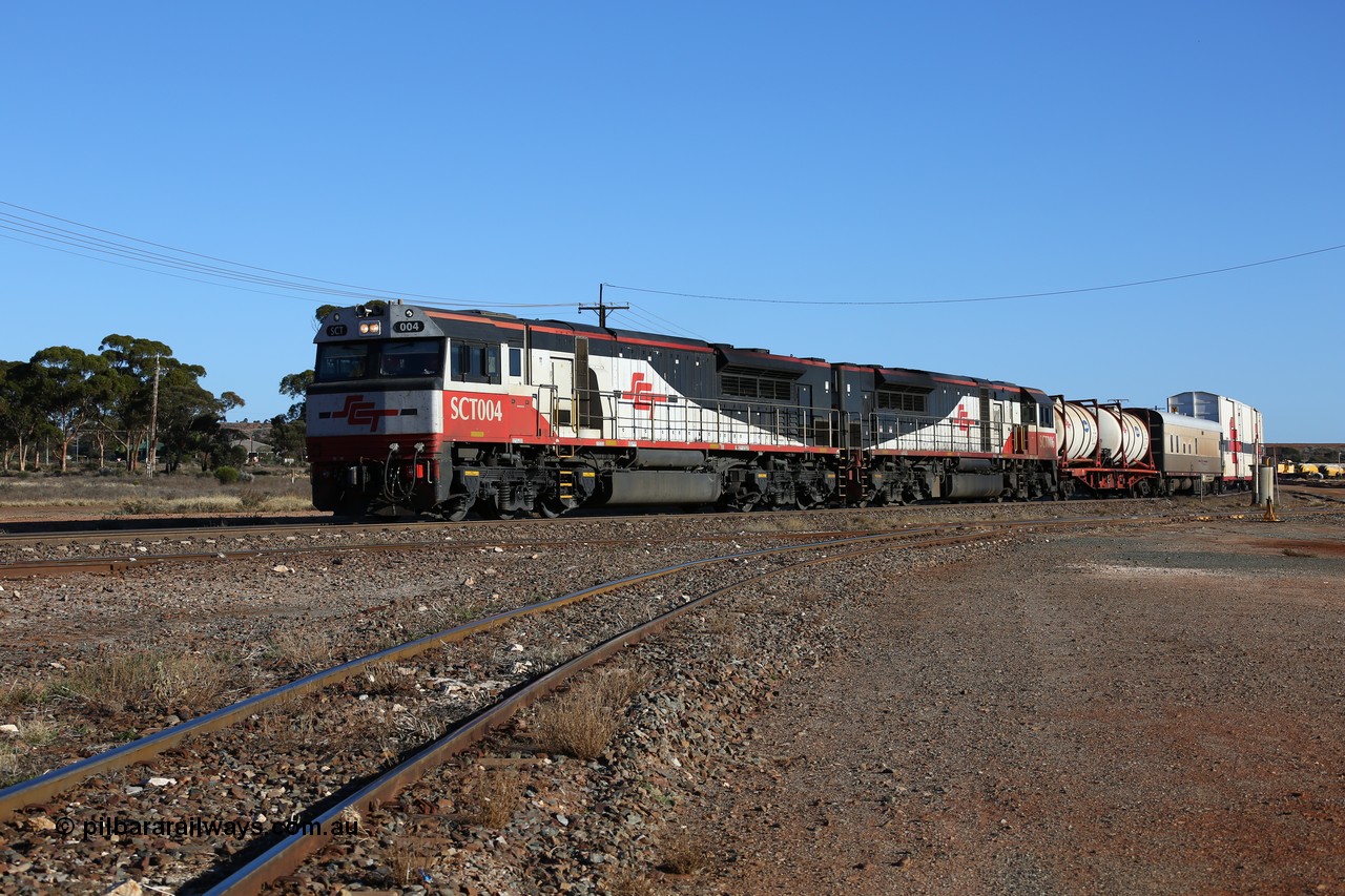 160530 9087
Parkeston, SCT train 1PM9 operates mostly empty from Perth to Melbourne, seen here arriving to take the loop behind EDI Downer built EMD model GT46C-ACe unit SCT 004 serial 97-1728 and SCT 006 with 66 waggons for 2479 tonnes and 1603 metres length.
Keywords: SCT-class;SCT004;07-1728;EDI-Downer;EMD;GT46C-ACe;