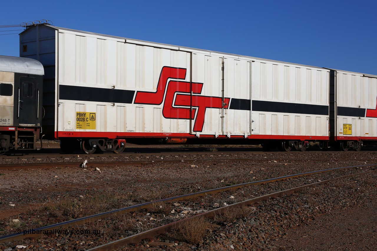 160530 9094
Parkeston, SCT train 1PM9 operates mostly empty from Perth to Melbourne, PBHY type covered van PBHY 0028 Greater Freighter, one of thirty five units built by Gemco WA in 2005 without the Greater Freighter signage.
Keywords: PBHY-type;PBHY0028;Gemco-WA;