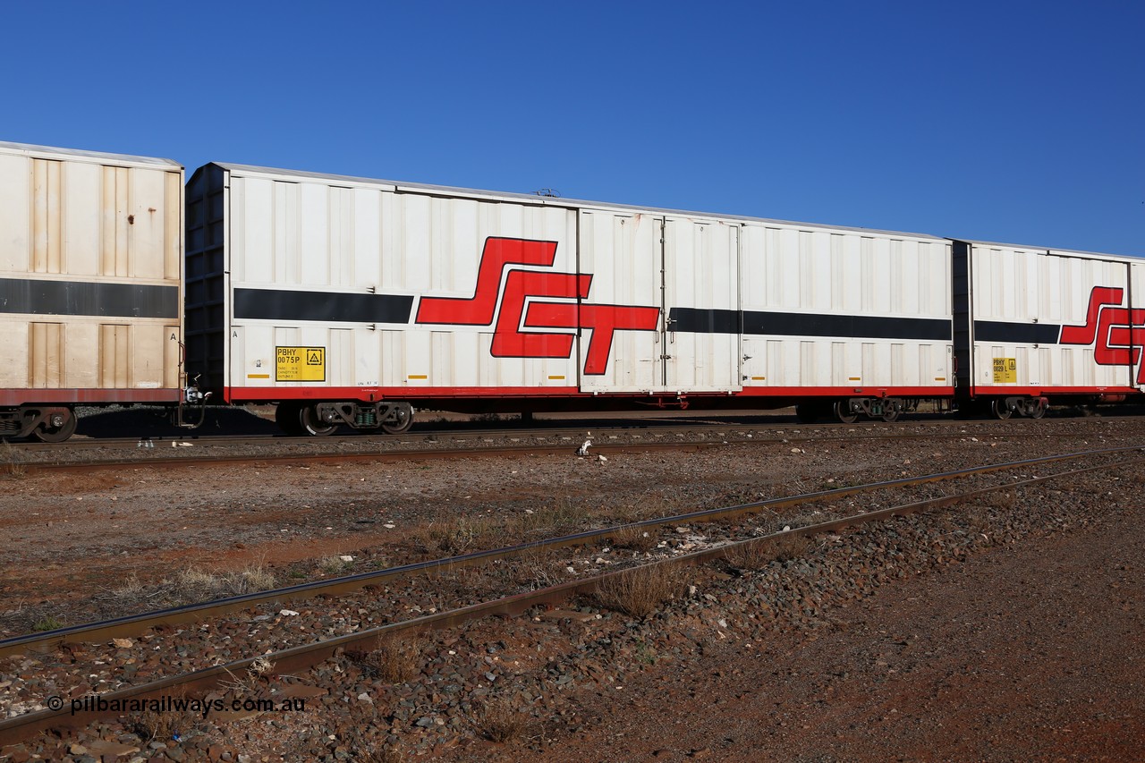 160530 9104
Parkeston, SCT train 1PM9 operates mostly empty from Perth to Melbourne, PBHY type covered van PBHY 0075 Greater Freighter, built by CSR Meishan Rolling Stock Co China in 2014.
Keywords: PBHY-type;PBHY0075;CSR-Meishan-China;