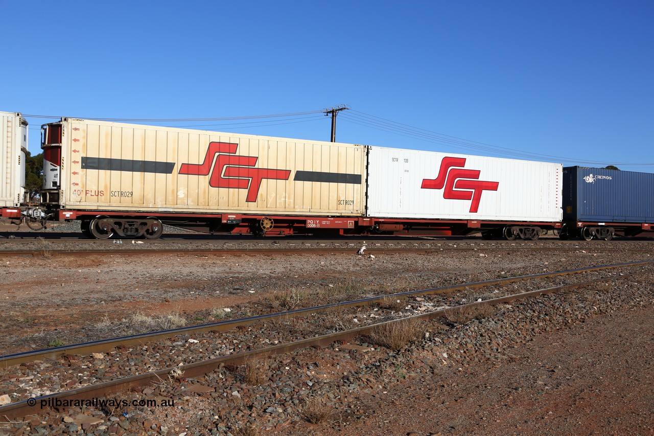 160530 9138
Parkeston, SCT train 1PM9 operates mostly empty from Perth to Melbourne, Gemco WA built PQIY type 80' container flat PQIY 0006 loaded with two 40' RFRA type SCT reefers SCTR 029 and SCTR 133.
Keywords: PQIY-type;PQIY0006;Gemco-WA;