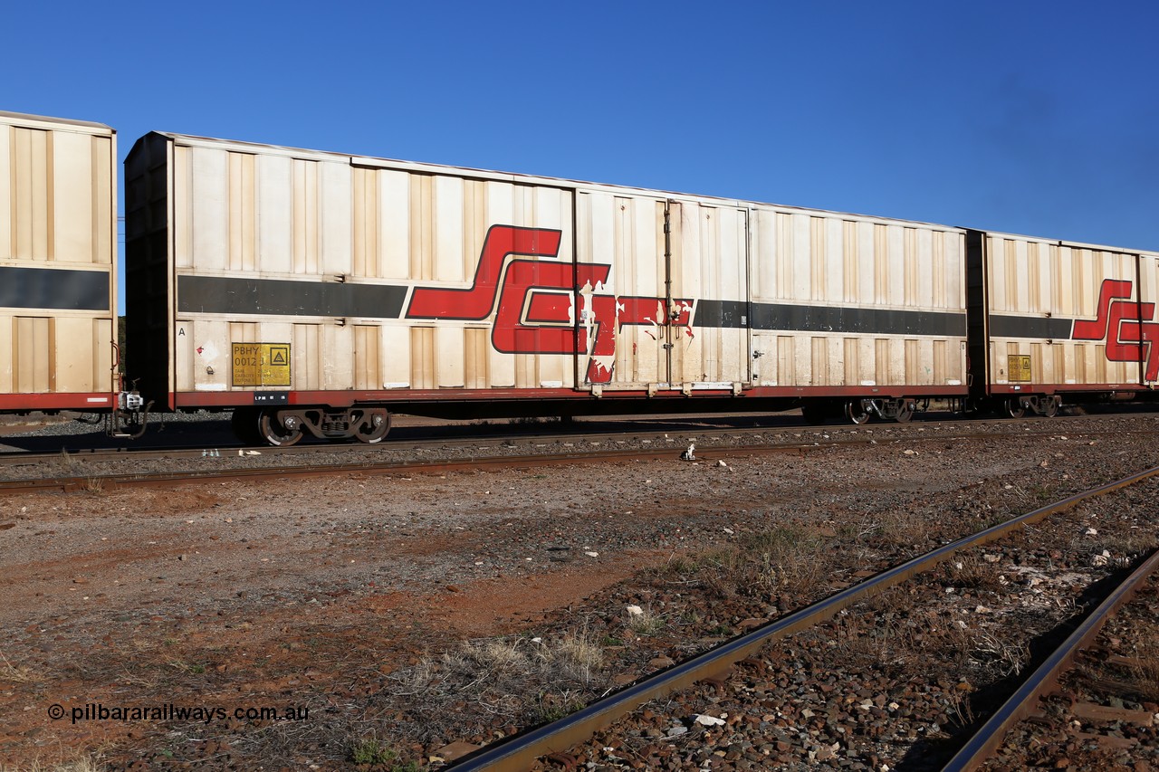 160530 9175
Parkeston, SCT train 7GP1 which operates from Parkes NSW (Goobang Junction) to Perth, PBHY type covered van PBHY 0012 Greater Freighter, one of thirty five units built by Gemco WA in 2005 without the Greater Freighter signage.
Keywords: PBHY-type;PBHY0012;Gemco-WA;