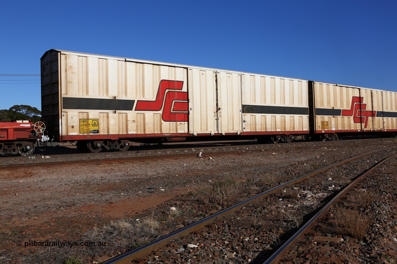 160530 9209
Parkeston, SCT train 7GP1 which operates from Parkes NSW (Goobang Junction) to Perth, PBHY type covered van PBHY 0010 Greater Freighter, one of thirty five units built by Gemco WA in 2005 with plain white doors.
Keywords: PBHY-type;PBHY0010;Gemco-WA;