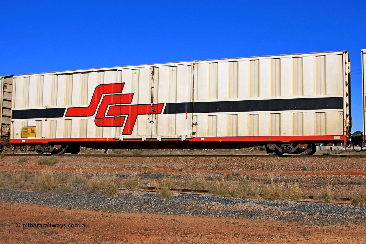 100603 8967
Parkeston, SCT train 3MP9, PBHY type covered van PBHY 0046 Greater Freighter, one of a second batch of thirty units built by Gemco WA in 2006/07 without the Greater Freighter signage.
Keywords: PBHY-type;PBHY0046;Gemco-WA;