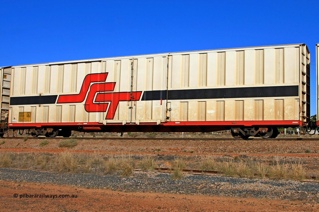 100603 8970
Parkeston, SCT train 3MP9, PBHY type covered van PBHY 0054 Greater Freighter, one of a second batch of thirty units built by Gemco WA in 2006/07 without the Greater Freighter signage.
Keywords: PBHY-type;PBHY0054;Gemco-WA;