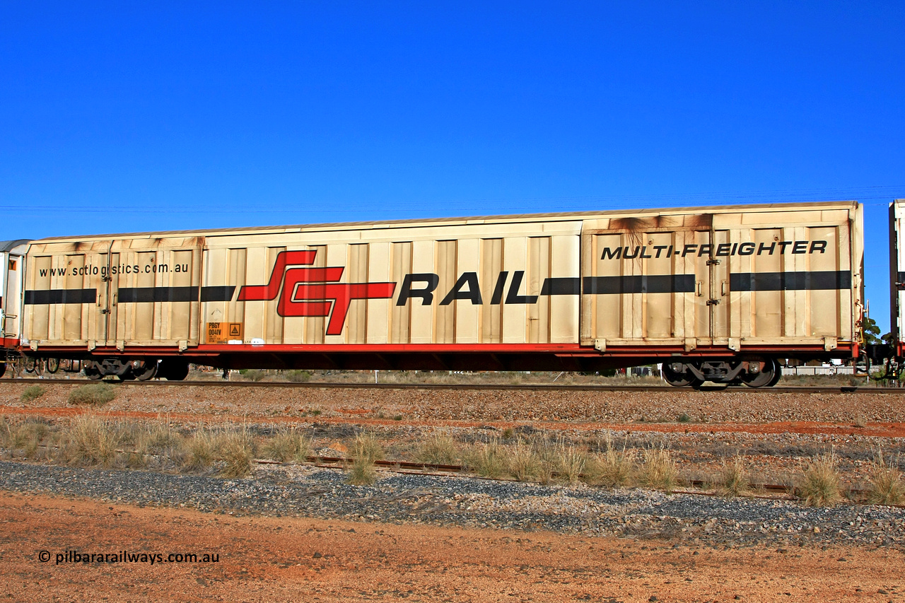 100603 8992
Parkeston, SCT train 3MP9, PBGY type covered van PBGY 0041 Multi-Freighter, one of eighty two waggons built by Queensland Rail Redbank Workshops in 2005.
Keywords: PBGY-type;PBGY0041;Qld-Rail-Redbank-WS;