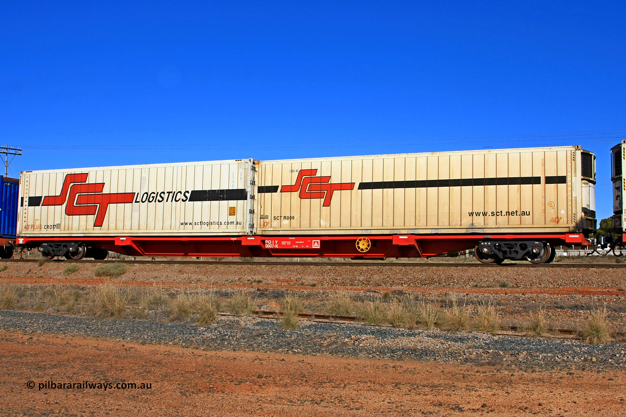 100603 9002
Parkeston, SCT train 3MP9, PQIY type 80' container flat PQIY 0007, one of forty units built by Gemco WA in 2009 loaded with 40' SCT reefer FORU 40 / SCTR008 and 40' SCT Logistics GPR1 type reefer SCTU 02 / CR017.
Keywords: PQIY-type;PQIY0007;Gemco-WA;