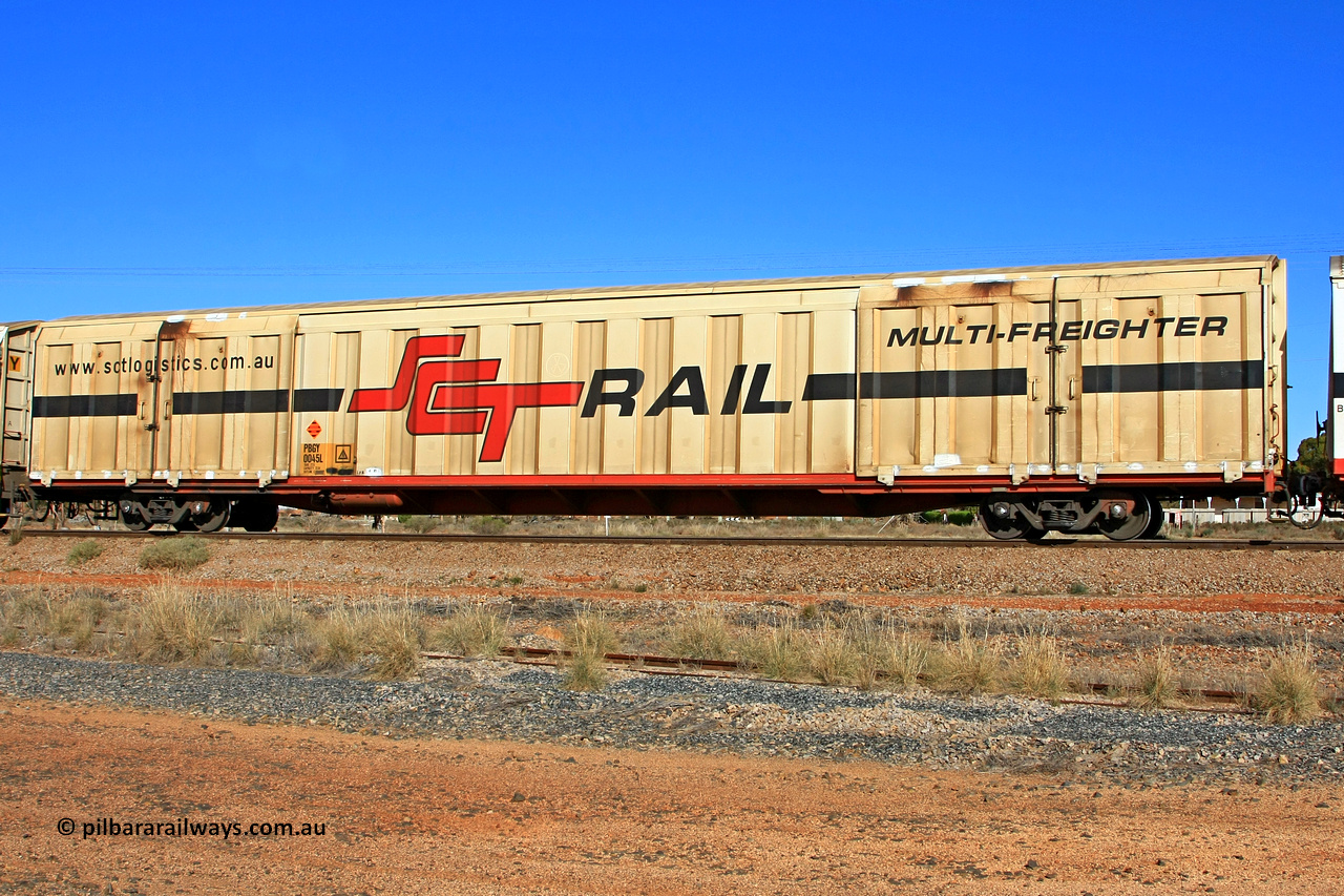 100603 9016
Parkeston, SCT train 3MP9, PBGY type covered van PBGY 0045 Multi-Freighter, one of eighty two waggons built by Queensland Rail Redbank Workshops in 2005.
Keywords: PBGY-type;PBGY0045;Qld-Rail-Redbank-WS;