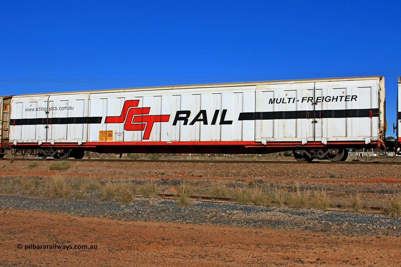 100603 9032
Parkeston, SCT train 3MP9, PBGY type covered van PBGY 0125 Multi-Freighter, one of eighty units built by Gemco WA in 2008, with Independent Brake signage.
Keywords: PBGY-type;PBGY0125;Gemco-WA;