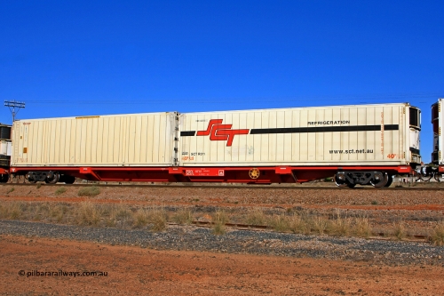 100603 9001
Parkeston, SCT train 3MP9, PQIY type 80' container flat PQIY 0037, one of forty units built by Gemco WA in 2009 loaded with 40' SCT Refrigeration reefer FORU 402010[1] / SCTR011 and a 40' K+S Freighters GPR1 type reefer RWRU 0010.
Keywords: PQIY-type;PQIY0037;Gemco-WA;