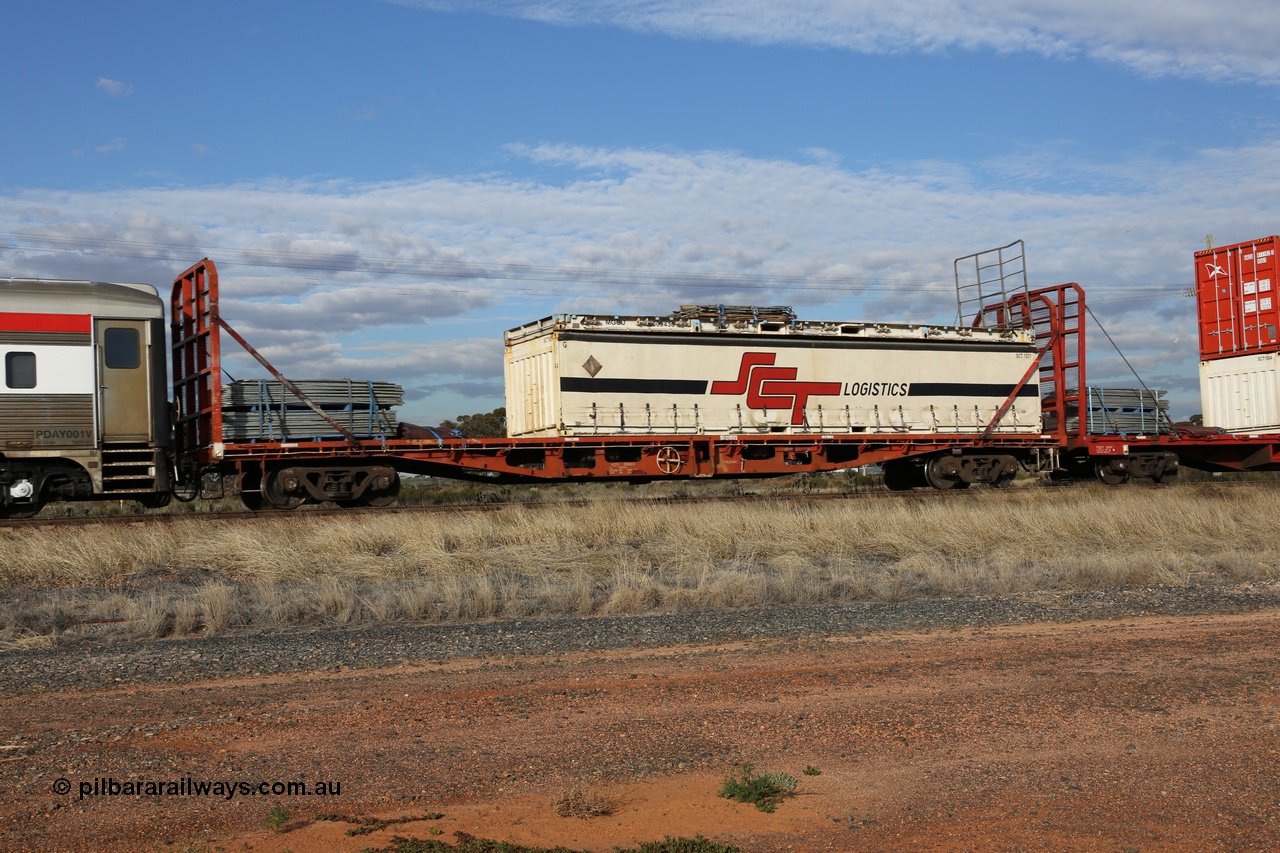 130710 1009
Parkeston, SCT train 3PG1 operating from Perth to Melbourne, PQTY 3045 bulkhead flat waggon was originally one of fifty RMX type container flat waggons built 1975-76 by Carmor Engineering SA, recoded through life to AQMX, AQMY and RQMY, seen here coded as PQTY type for SCT service and fitted with bulkheads pallets of gates and a 40' half height curtainsider SCT 1031 and a Macfield 40' flat rack MGCU 6609430.
Keywords: PQTY-type;PQTY3045;Carmor-Engineering-SA;RMX-type;