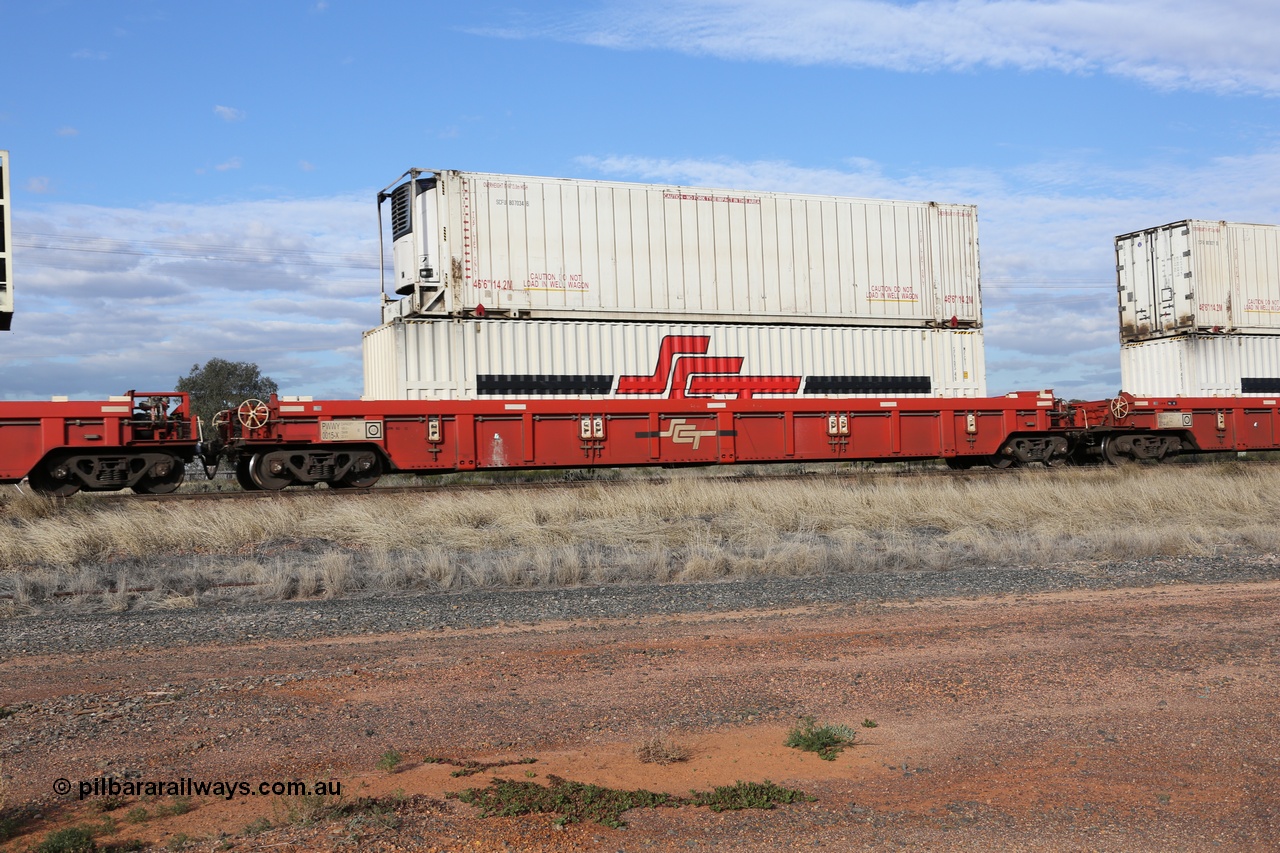 130710 1019
Parkeston, SCT train 3PG1, PWWY type 100 tonne well waggon PWWY 0015 double stacked with an SCT 48' MFG1 type container SCTDS 4850 and a 46' reefer SCFU 807034. Bradken NSW built forty of these PWWY wells for SCT in 2008.
Keywords: PWWY-type;PWWY0015;Bradken-NSW;