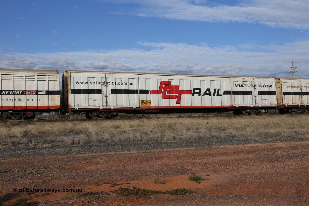 130710 1029
Parkeston, SCT train 3PG1, PBGY type covered van PBGY 0025 Multi-Freighter, one of eighty two waggons built by Queensland Rail Redbank Workshops in 2005.
Keywords: PBGY-type;PBGY0025;Qld-Rail-Redbank-WS;