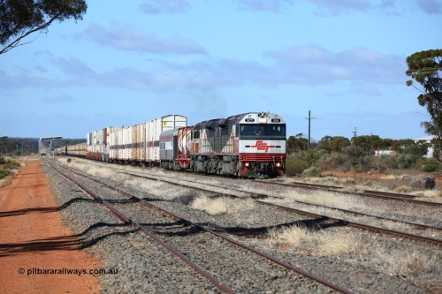 160522 2191
Parkeston, SCT train 6MP9 operating from Melbourne to Perth arrives on the mainline behind EDI Downer built EMD model GT46C-ACe unit SCT 010 serial 97-1734 with 76 waggons for 5382 tonnes and 1800 metres length.
Keywords: SCT-class;SCT010;EDI-Downer;EMD;GT46C-ACe;07-1734;