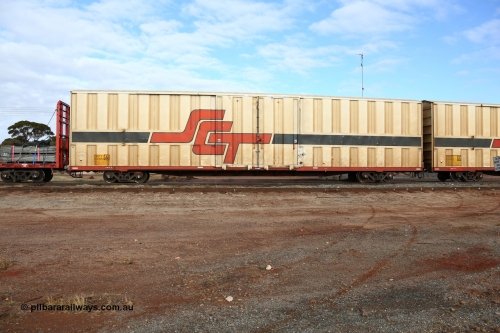 160525 4561
Parkeston, SCT train 3PG1 which operates from Perth to Parkes NSW (Goobang Junction), PBHY type covered van PBHY 0059 Greater Freighter, one of a second batch of thirty units built by Gemco WA without the Greater Freighter signage.
Keywords: PBHY-type;PBHY0059;Gemco-WA;