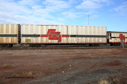 160525 4563
Parkeston, SCT train 3PG1 which operates from Perth to Parkes NSW (Goobang Junction), PBHY type covered van PBHY 0015 Greater Freighter, one of thirty five units built by Gemco WA in 2005 without the Greater Freighter signage.
Keywords: PBHY-type;PBHY0015;Gemco-WA;