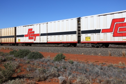 160527 5529
Blamey crossing loop at the 1692 km, SCT train 5PM9 operating from Perth to Melbourne, PBHY type covered van PBHY 0088 Greater Freighter, built by CSR Meishan Rolling Stock Co China in 2014 without the Greater Freighter signage.
Keywords: PBHY-type;PBHY0088;CSR-Meishan-China;
