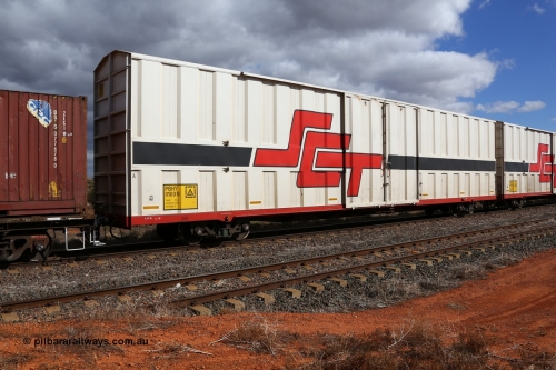 160529 8882
Parkeston, SCT train 6MP9 operating from Melbourne to Perth, PBHY type covered van PBHY 0100 Greater Freighter, built by CSR Meishan Rolling Stock Co China in 2014 without the Greater Freighter signage.
Keywords: PBHY-type;PBHY0100;CSR-Meishan-China;