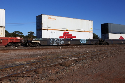 160530 9112
Parkeston, SCT train 1PM9 operates mostly empty from Perth to Melbourne, CFCLA lease CQWY type well waggon set CQWY 5004-1 with a 48' SCT reefer SCTR 316 and a Rail Containers 48' MFG1 type box SCFU 912390. The CQWY was built by Bluebird Rail Operations in South Australia in 2008 as a batch of sixty pairs.
Keywords: CQWY-type;CQWY5004;CFCLA;Bluebird-Rail-Operations-SA;