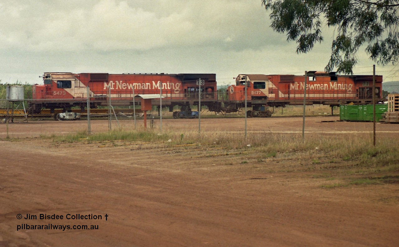 22926
Bassendean, Goninan workshops, Mt Newman Mining's AE Goodwin built ALCo model M636 units 5473 serial G6047-5 and 5477 serial G6047-9 are undergoing rebuilding into a GE CM40-8M unit, 5473 would emerge rebuilt as 5649 in July 1993, while 5477 would emerge rebuilt in June 1993 as 5648. November 1992.
Jim Bisdee photo.
Keywords: 5473;AE-Goodwin;ALCo;M636C;G6047-5;