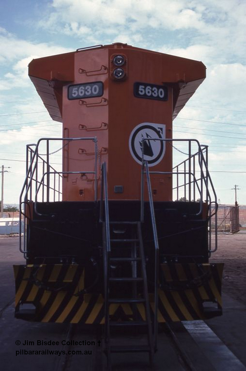 6990 001
Welshpool, Goninan Open Day 27th August, 1988. Rear view of the pilot and radiator wing section of Mt Newman Mining's Goninan new build GE CM39-8 model loco 5630 'Zeus' serial 5831-09 / 88-079.
Jim Bisdee photo.
Keywords: 5630;Goninan;GE;CM39-8;5831-09/88-079;