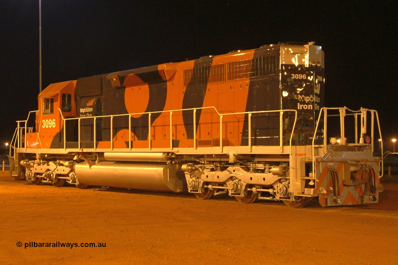 040806 185922r
Nelson Point, the first of the last! EMD SD40R unit 3096 serial 31510 originally Southern Pacific SD40 SP 8429 the first SD40R unloaded out of the final batch sits at the hardstand awaiting pick-up 6th August 2004.
Keywords: 3096;EMD;SD40R;31510/7861-20;SD40;SP8429;