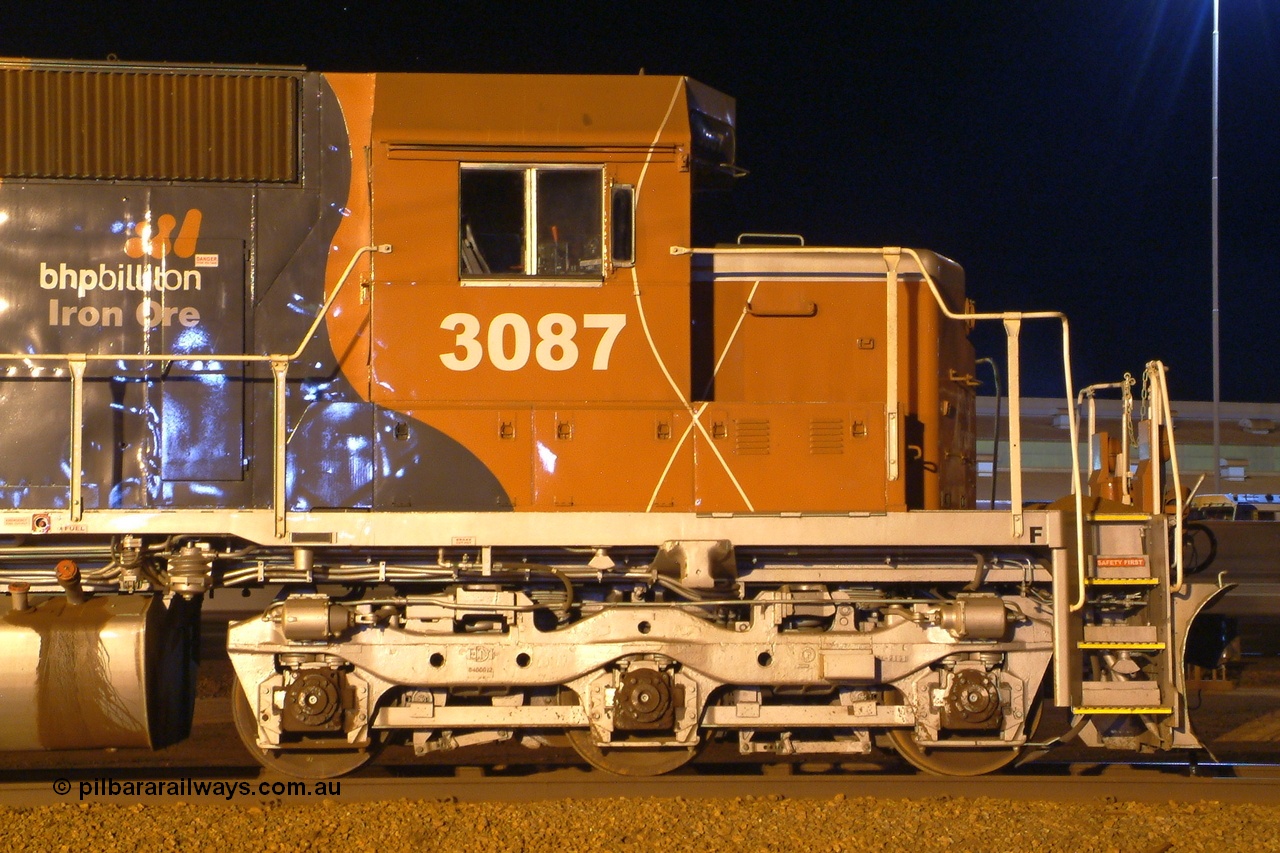 040819 040126r
Nelson Point, BHP Billiton EMD SD40R unit 3087 serial 31519 and originally Southern Pacific SD40 SP 8438 has been placed at the wheel lathe road for attention in the morning 19th August 2004.
Keywords: 3087;EMD;SD40R;31519/7861-29;SD40;SP8438;