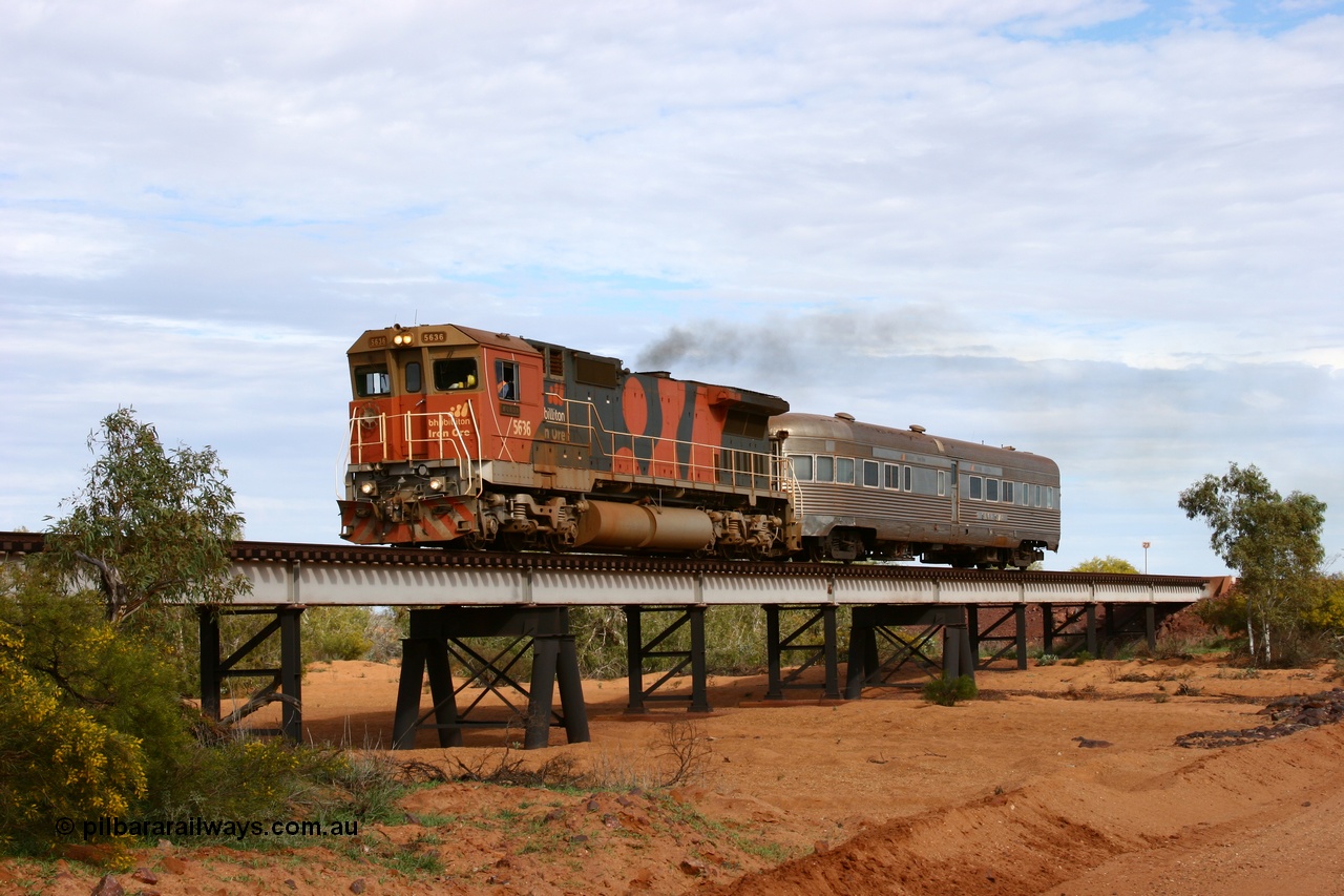 050624 3202
Pippingarra West Creek bridge, 23 km on the GML sees BHP Billiton Goninan GE rebuilt model CM40-8M unit 5636 'Munda' serial 8151-11 / 91-122 leads the Sundowner on its way to Goldsworthy 24th June 2005.
Keywords: 5636;Goninan;GE;CM40-8M;8151-11/91-122;rebuild;AE-Goodwin;ALCo;C636;5462;G6035-3;