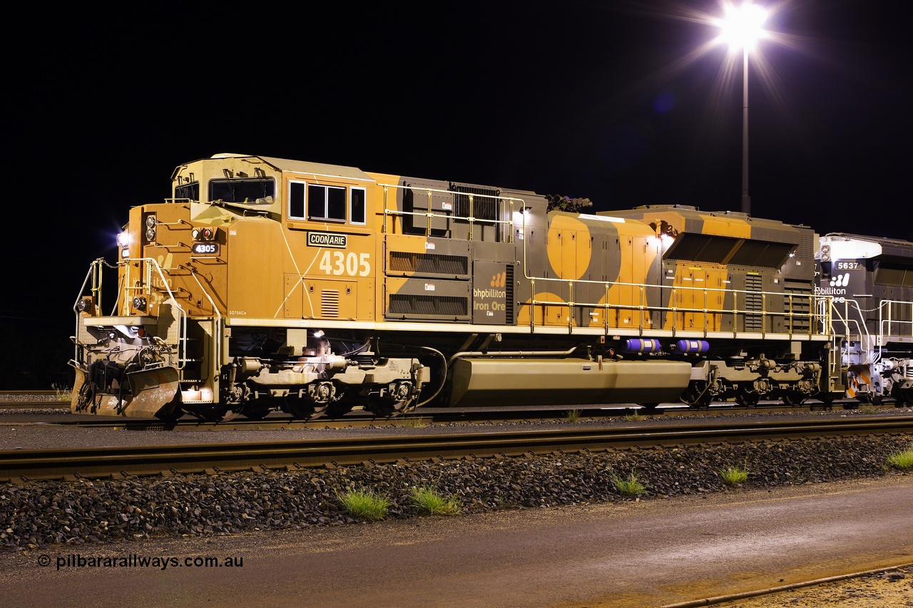 060417 3528
Nelson Point Yard, still relatively new Electro-Motive built SD70ACe/LC unit 4305 serial 20038540-006 'Coonarie' under lights awaits it next job on the evening 17th April 2006.
Keywords: 4305;Electro-Motive;EMD;SD70ACe/LC;20038540-006;