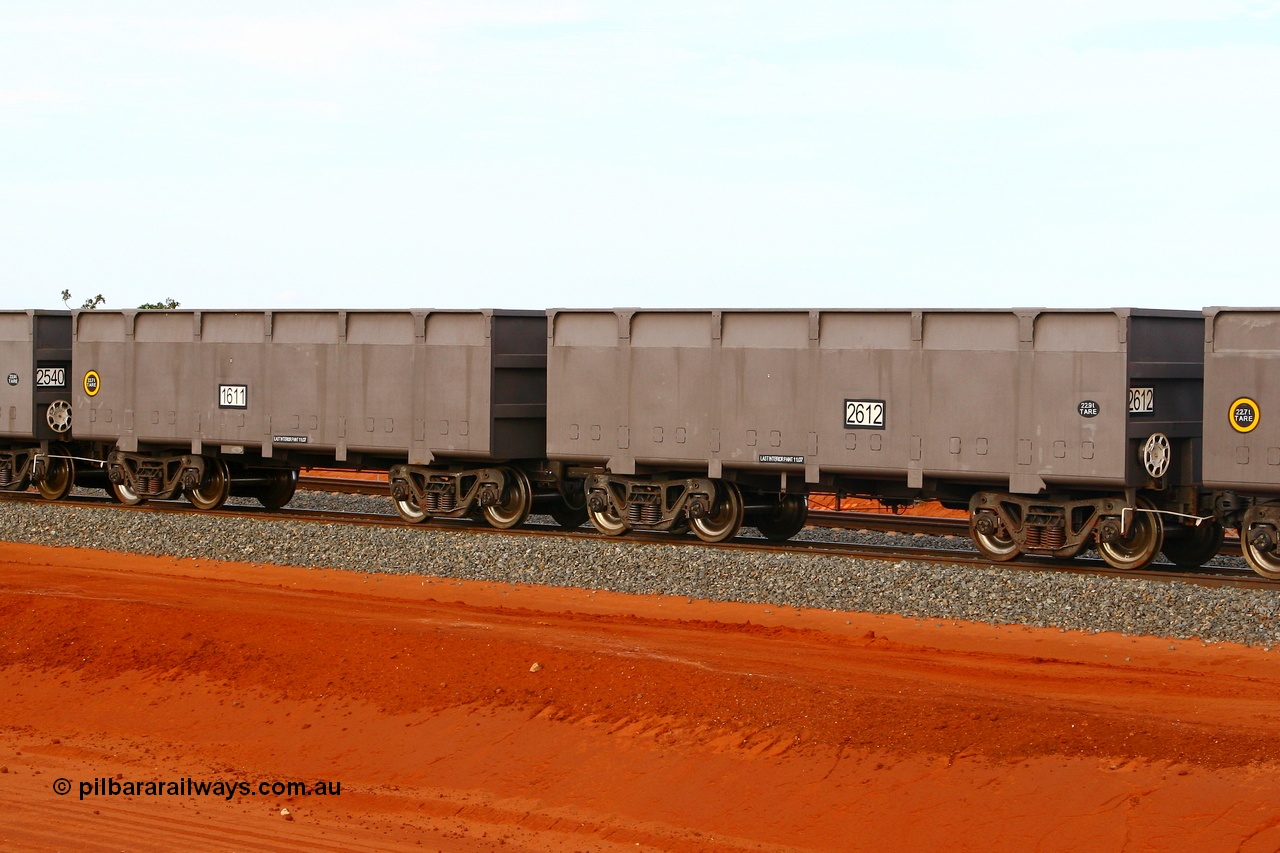 080304 2196r
Rowley Yard, FMG's new ore waggon pair Control waggon 2620 and Slave waggon 1619, built in China by CSR at the Zhuzhou Rolling Stock Works in 2007. 4th March 2008.
Keywords: 2620-1619;China-Southern-Rail;FMG-ore-waggon;