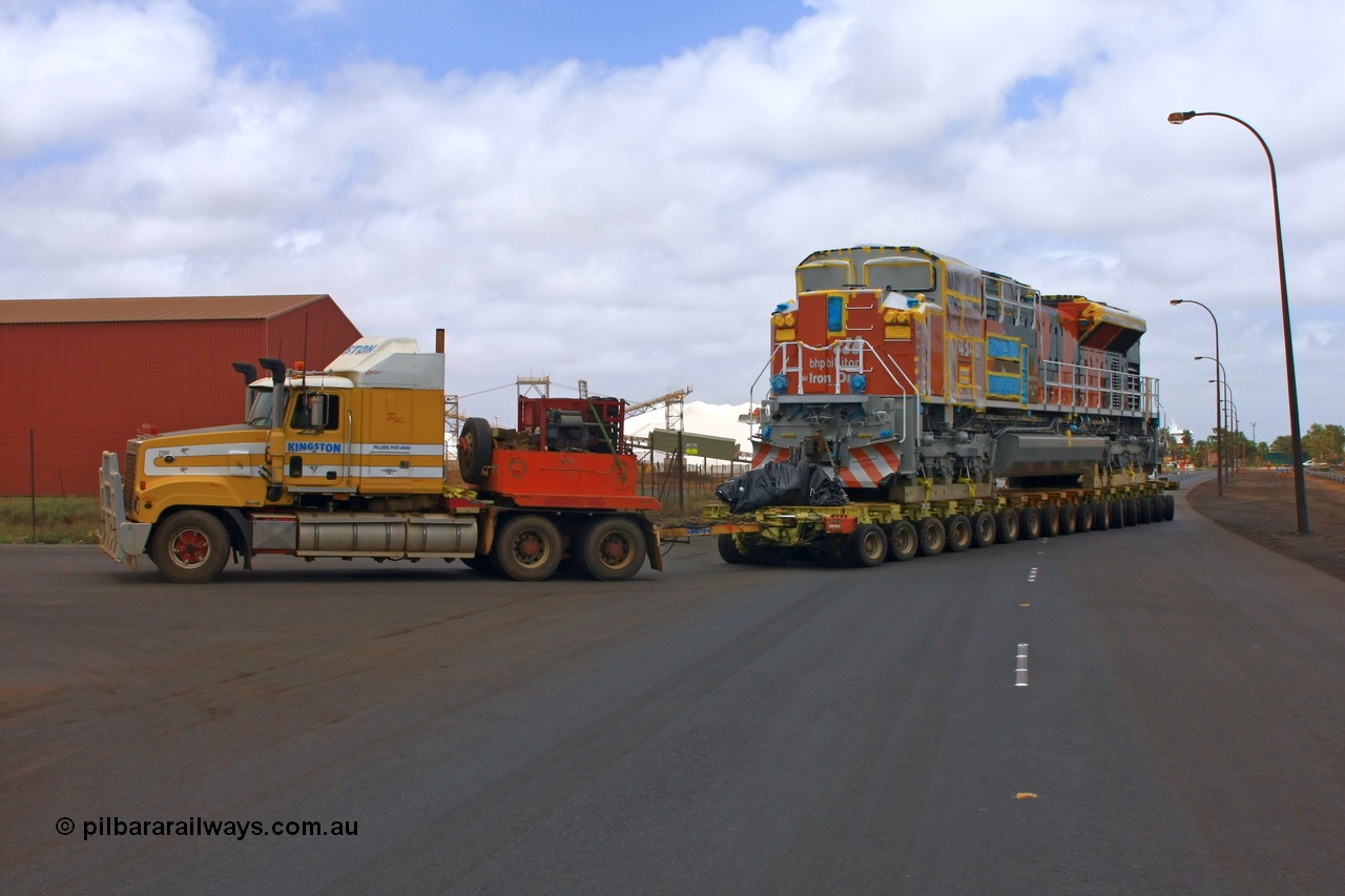 090114 0904
Port Hedland, the last of the current order at the time and last off the ship, Electro-Motive built SD70ACe/LC loco 4346 serial 20078915-013 swings off Gilbert Street and into Nelson Point via Gate 9 on the 14th January 2009.
Keywords: 4346;Electro-Motive;EMD;SD70ACe/LC;20078915-013;