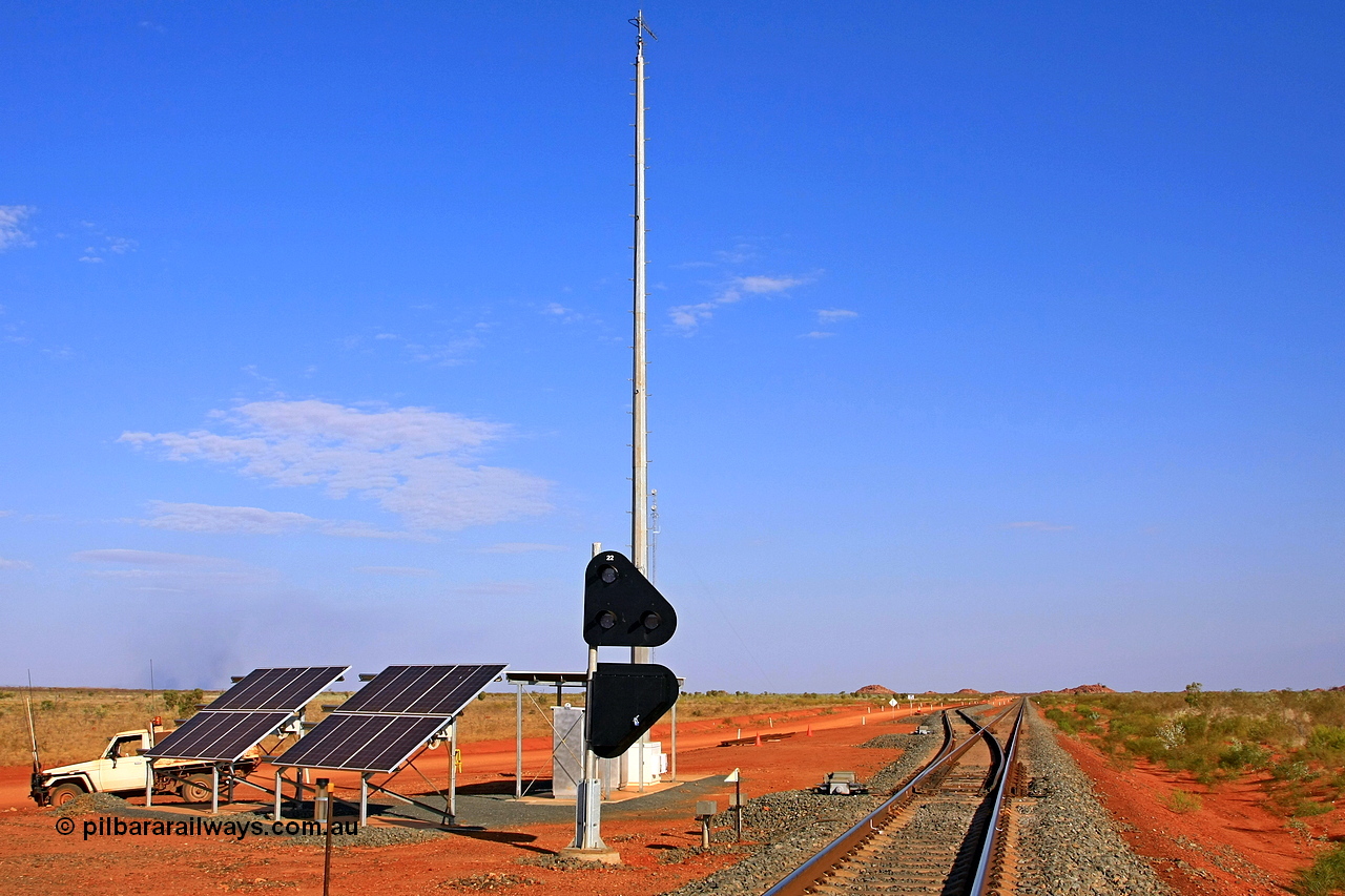 090915 2474r
Durack Siding location on the FMG line at the 98 km, looking south, this was a single ended spur. 15th of September 2009. Geodata [url=https://goo.gl/maps/aGN33mQJ1oXuZDEr6]location here[/url].
