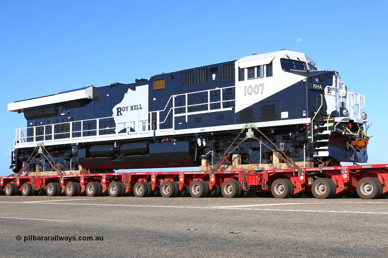 150131 7722
Boodarie, right hand side front view of Roy Hill's General Electric built ES44ACi unit RHA 1007 serial 62579 on the BHP line overpass, 30th January, 2015.
Keywords: RHA-class;RHA1007;GE;ES44ACi;62579;