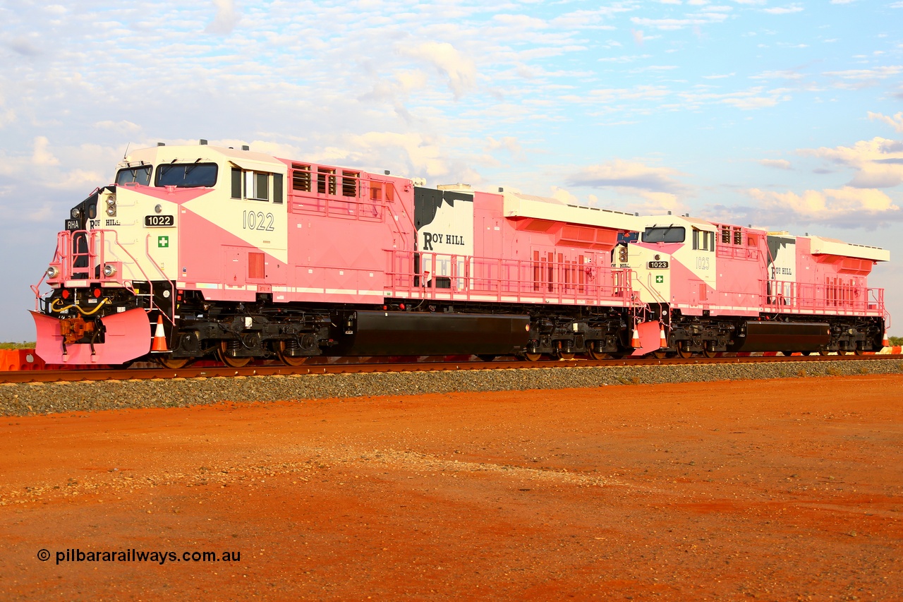 180918 0204r
Boodarie, about the 23 km at Roy Hill Rail Construction Yard, brand new Roy Hill RHA class loco RHA 1022 with serial 64739 a GE Fort Worth built GE model ES44ACi in the special Breast Cancer Awareness livery undergoes commissioning prior to official handover. All five were built at General Electric's Fort Worth Texas plant. 18th September 2018. 
[url=https://goo.gl/maps/57fPumfasGv]GeoData[/url].
Keywords: RHA-class;RHA1022;64739;GE-Fort-Worth;GE;ES44ACi;