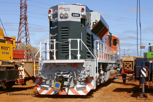 051023 6248r
Nelson Point hard stand, rear view of BHP Billiton Electro-Motive built SD70ACe/LC unit 4305 serial 20038540-006 showing radiator wing, dual rear marker lights and dynamic brake detail. 23rd October 2005.
Keywords: 4305;Electro-Motive-London-Ontario;EMD;SD70ACe/LC;20038540-006;