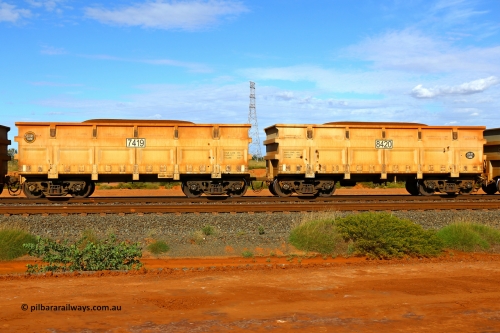 07419-08420 200412 5554
FMG 7419 and 8420 on a loaded train at Boodarie, April 12, 2020. Two waggons 7419 slave and 8420 control built by CNR QRRS, the only pair with the axle load, capacity and volume on the side.
Keywords: 7419-8420;CNR-QRRS;FMG-ore-waggon;
